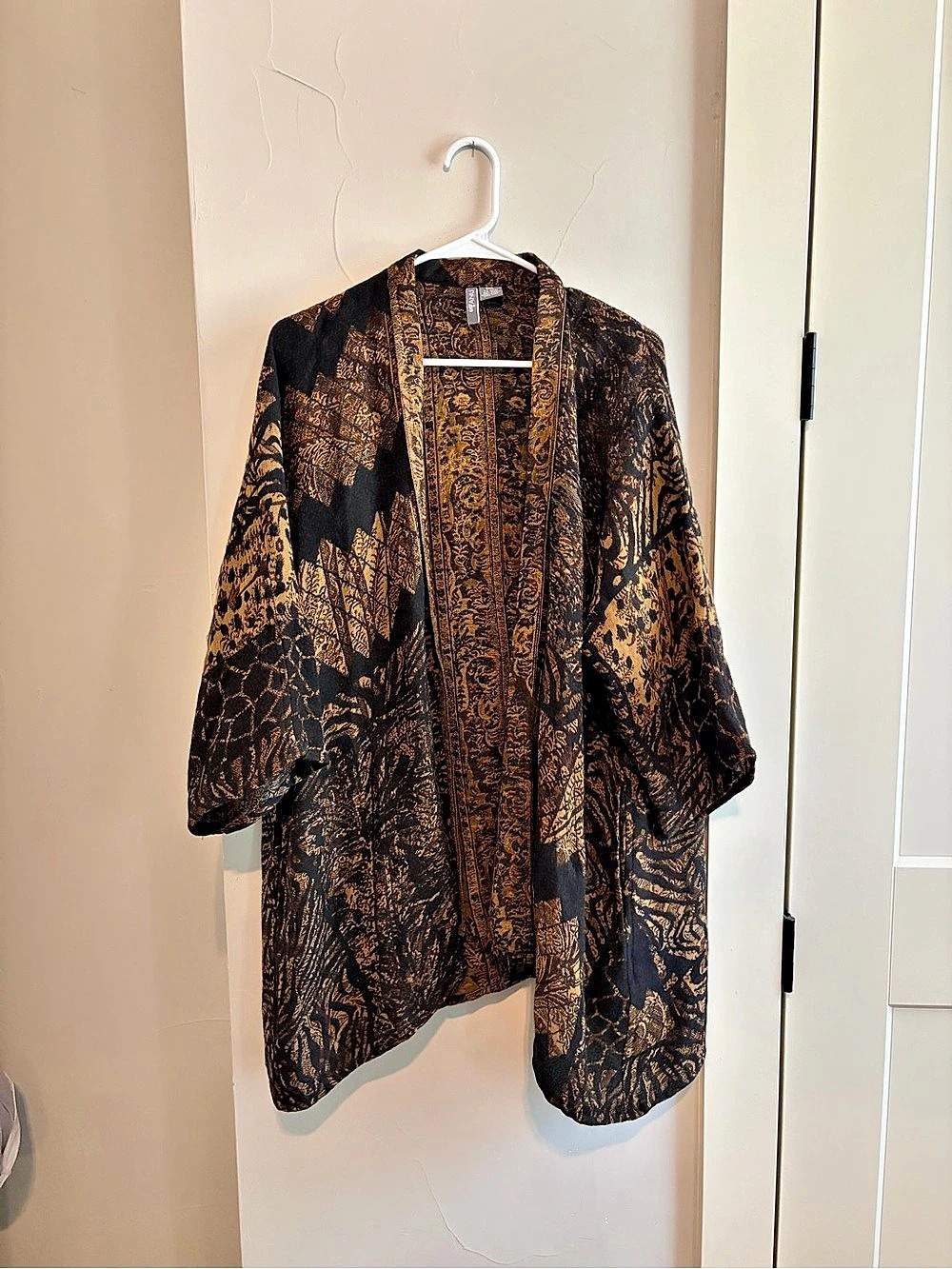 Anu Animal Print Wool cardigan in Black & Brown Size Small